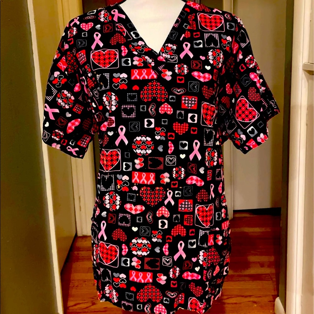 Valentine’s Day/ Hearted Scrub Top Black Pink & Red Size Large Gently Used Cute!